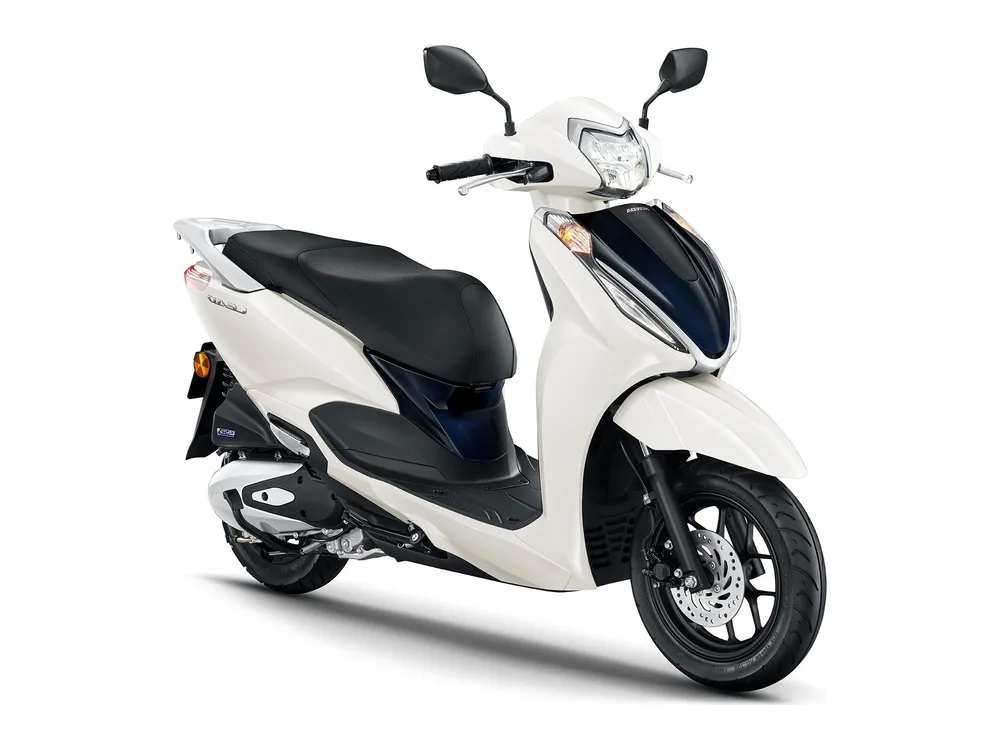 White Honda Lead 125cc